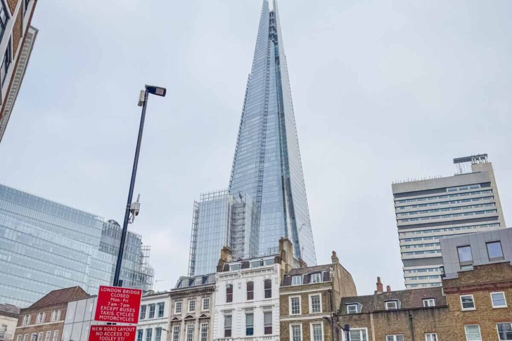Rooftop bar with stunning skyline views of London near Tower Hill.